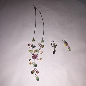 Silver Tone Floral Necklace and Earring Set